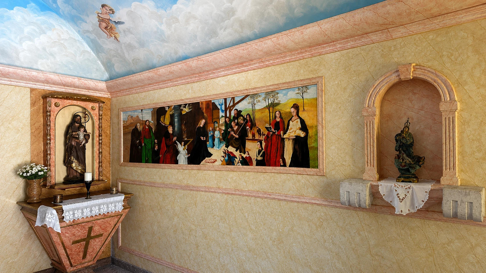Mural pintado, imagem de Santo António e nicho lateral no interior da capela
